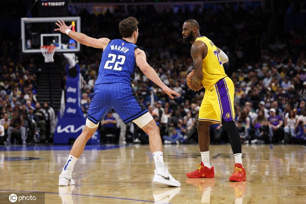 东契奇32+7+7詹姆斯24+8 湖人不敌魔术苦吞三连败